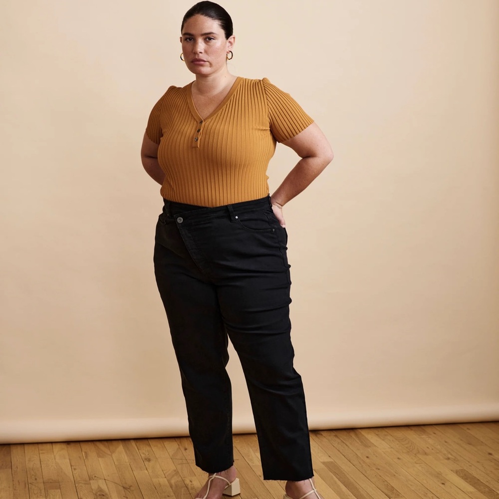 Universal Standard. Size 18/20 top